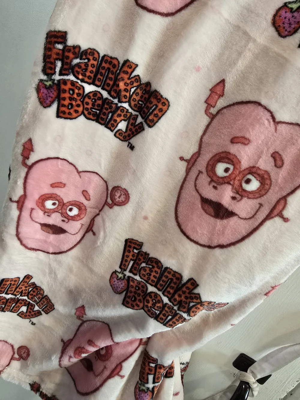 Franken Berry Throw - Licensed Character